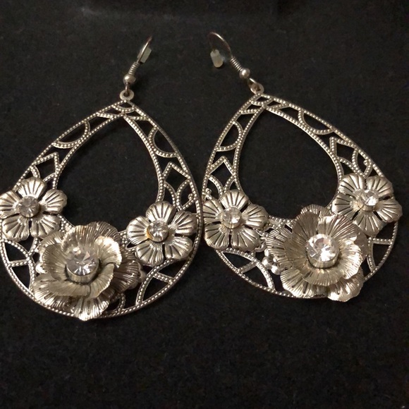 Cookie Lee Jewelry - BOHO Floral Teardrop Hoop Rhinestone Silver Tone Earrings 2-1/4” New Vintage